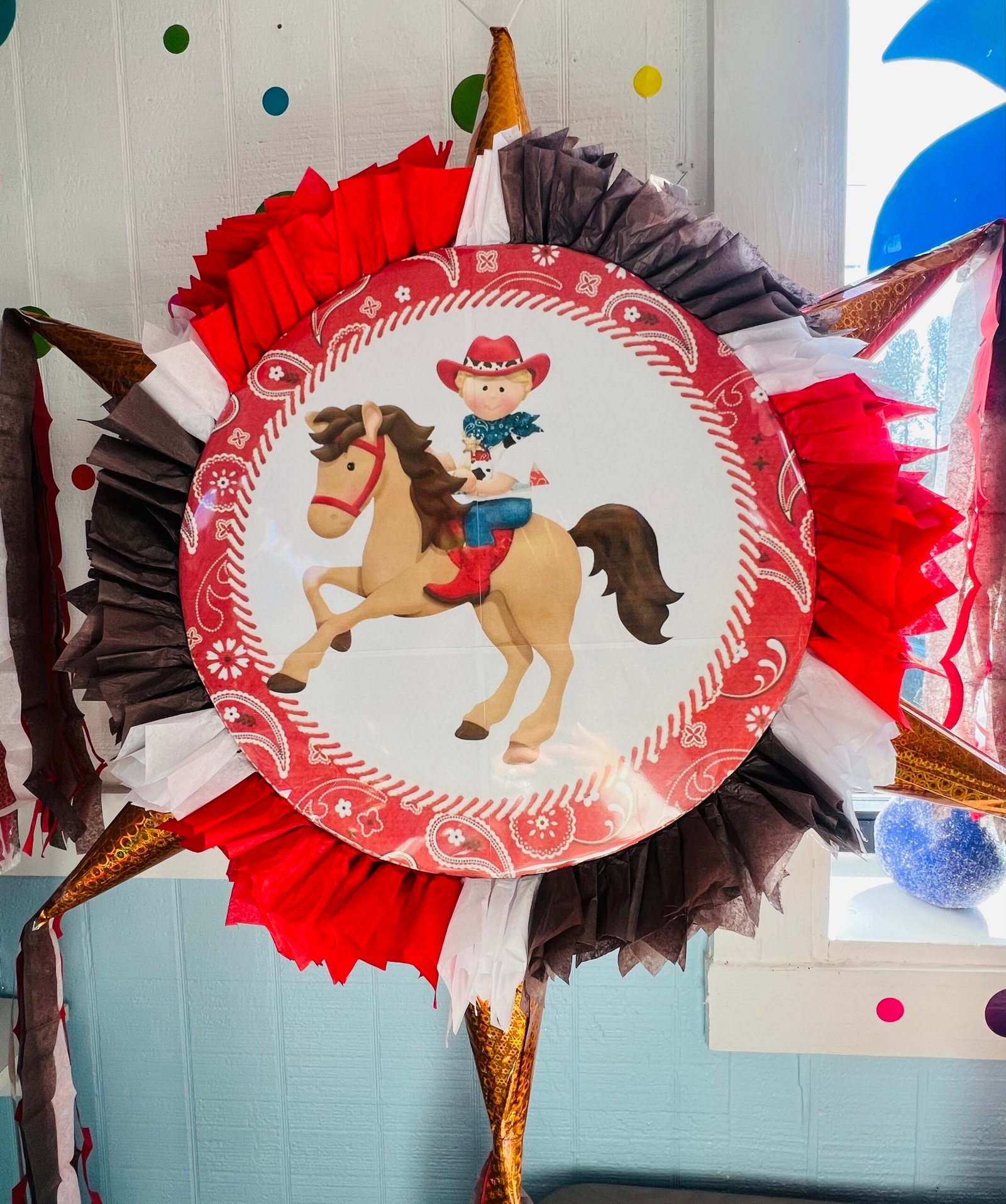 Cowboy Round Piñata with 6 cones