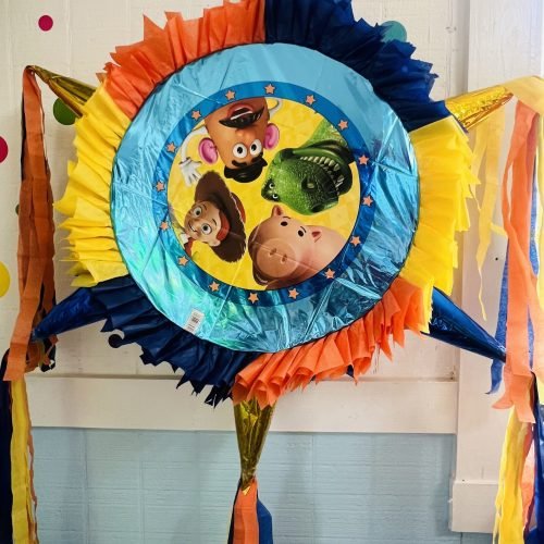 Toy Story Piñata with 6 cones (17-inch)